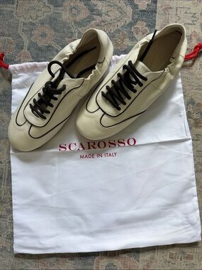 Scarosso Riley off white sneaker. Brand new, never worn. Size 39.